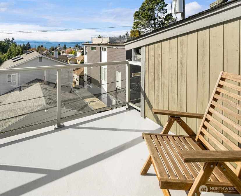 Property photo for 5919 California Avenue Sw #b, Seattle photo 18