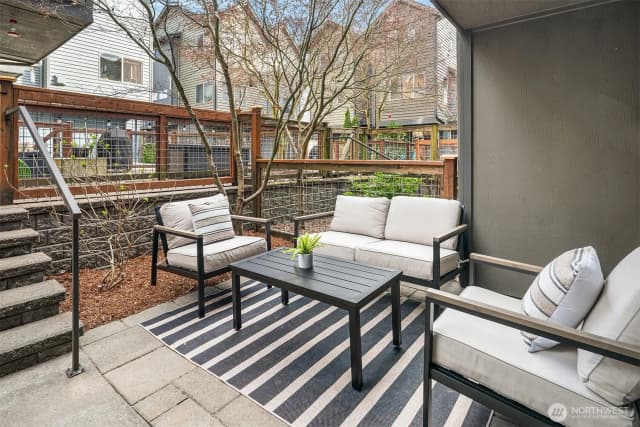 Property photo for 5919 California Avenue Sw #b, Seattle photo 3