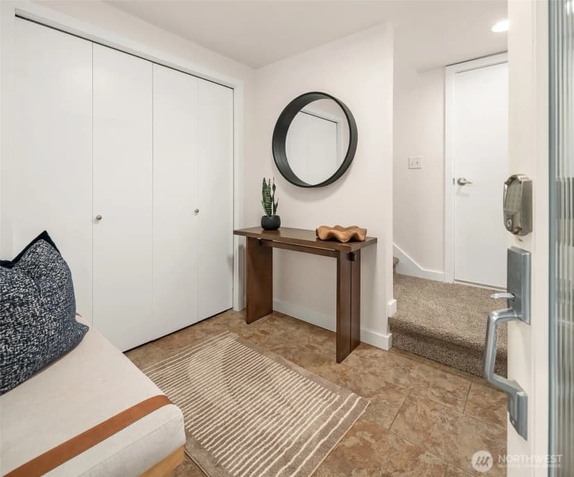 Property photo for 5919 California Avenue Sw #b, Seattle photo 7