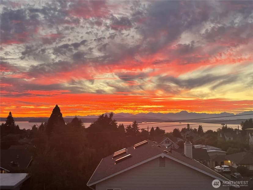Property photo for 5919 California Avenue Sw #b, Seattle photo 20