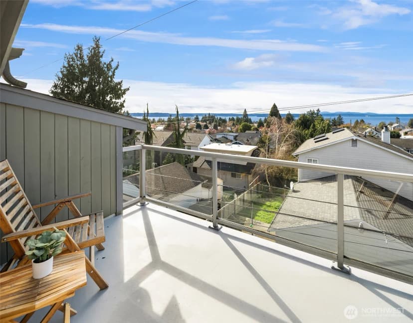 Property photo for 5919 California Avenue Sw #b, Seattle photo 17
