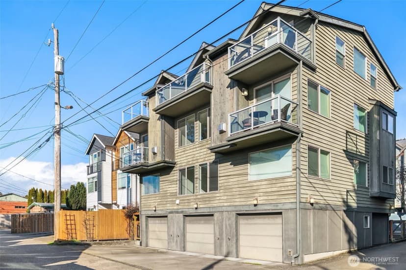 Property photo for 5919 California Avenue Sw #b, Seattle photo 5