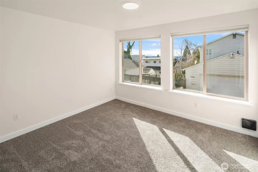 Property photo for 5919 California Avenue Sw #b, Seattle photo 9