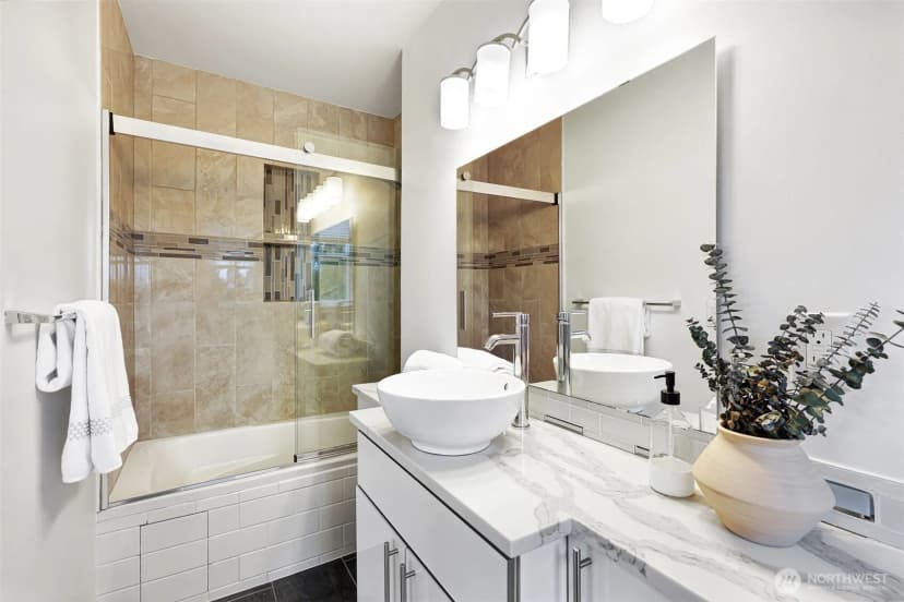 Property photo for 11014 Cornell Avenue S, Seattle photo 31