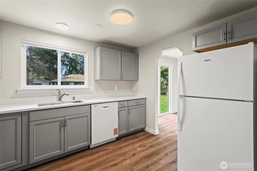 Property photo for 17218 12th Avenue E, Spanaway photo 6