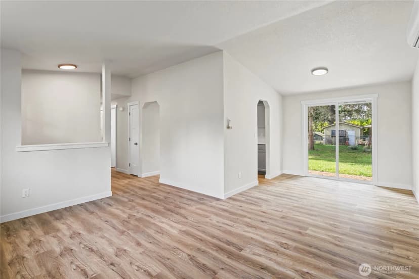 Property photo for 17218 12th Avenue E, Spanaway photo 5