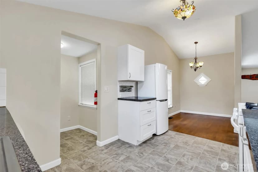 Property photo for 13722 Interlake Avenue N, Seattle photo 15