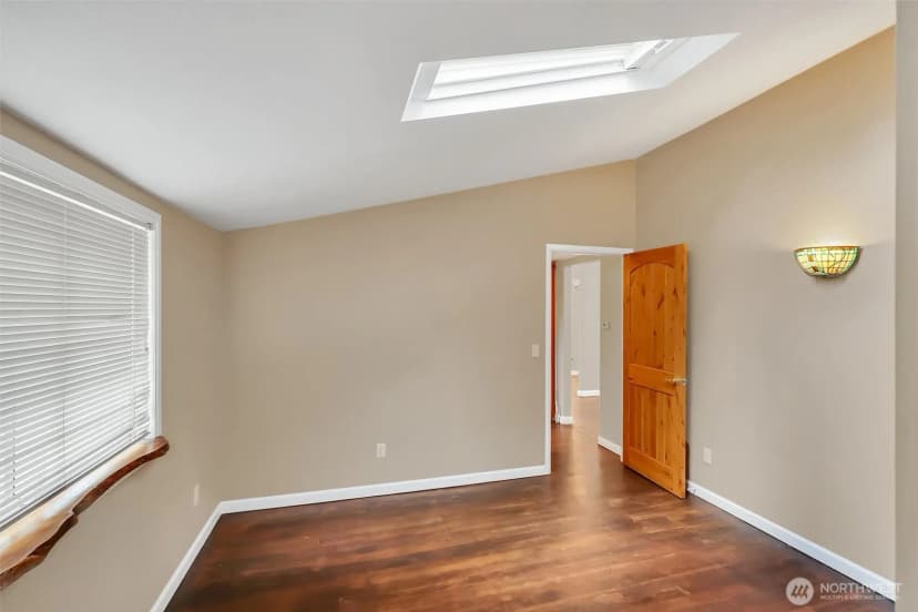 Property photo for 13722 Interlake Avenue N, Seattle photo 24