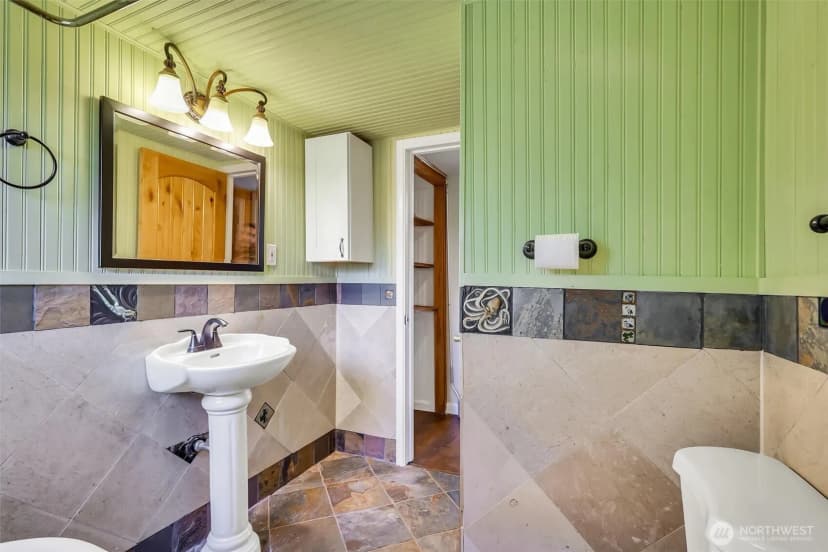 Property photo for 13722 Interlake Avenue N, Seattle photo 22