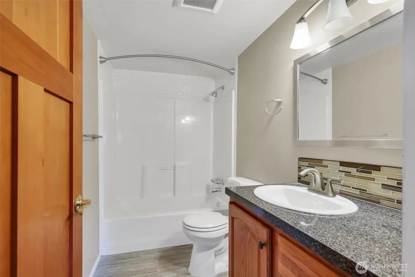 Property photo for 13722 Interlake Avenue N, Seattle photo 26
