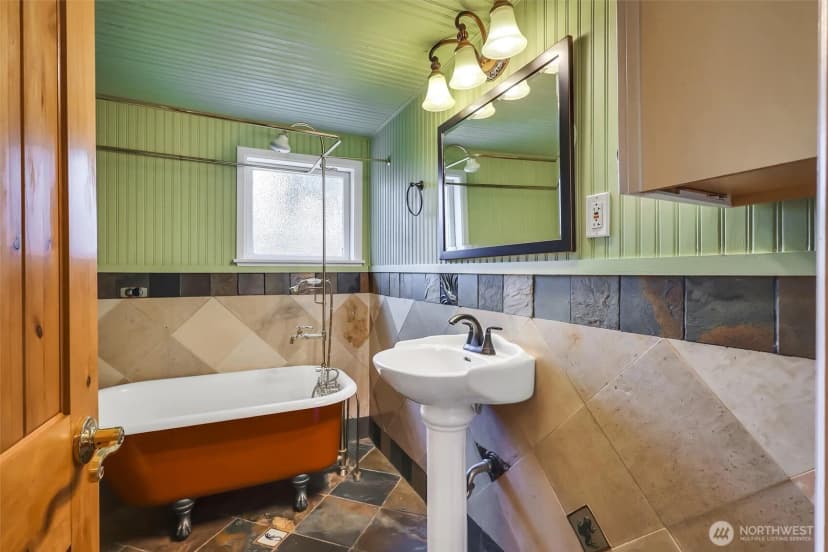 Property photo for 13722 Interlake Avenue N, Seattle photo 21