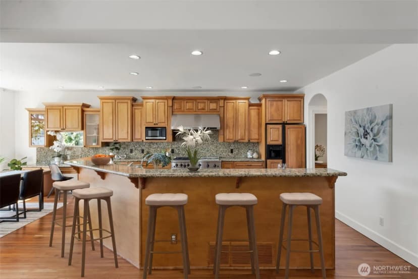 Property photo for 8696 Island Drive S, Seattle photo 11
