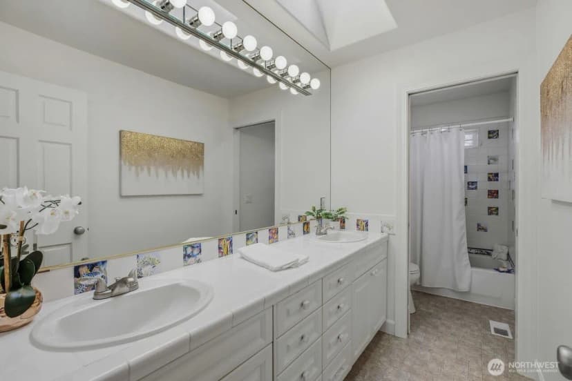 Property photo for 8696 Island Drive S, Seattle photo 27