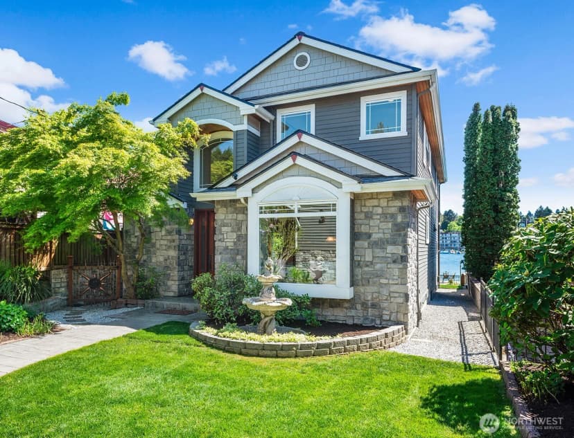 Property photo for 8696 Island Drive S, Seattle photo 4