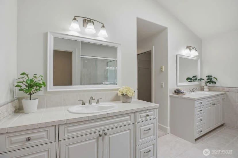 Property photo for 8696 Island Drive S, Seattle photo 23