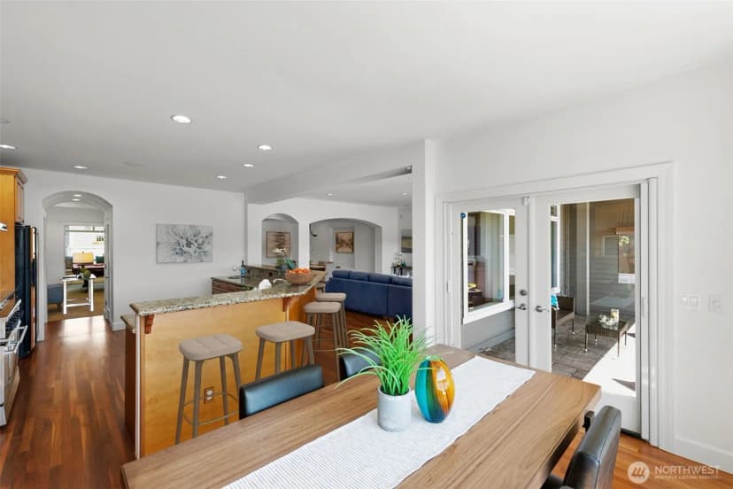 Property photo for 8696 Island Drive S, Seattle photo 15