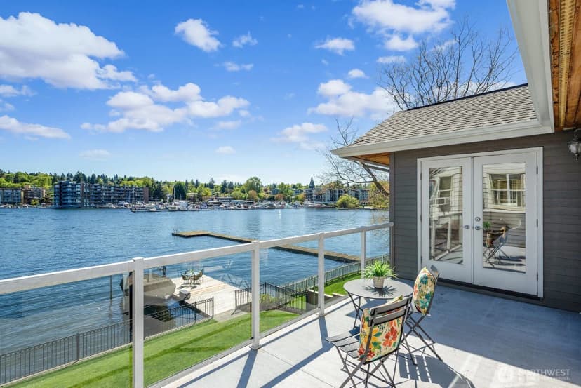 Property photo for 8696 Island Drive S, Seattle photo 29