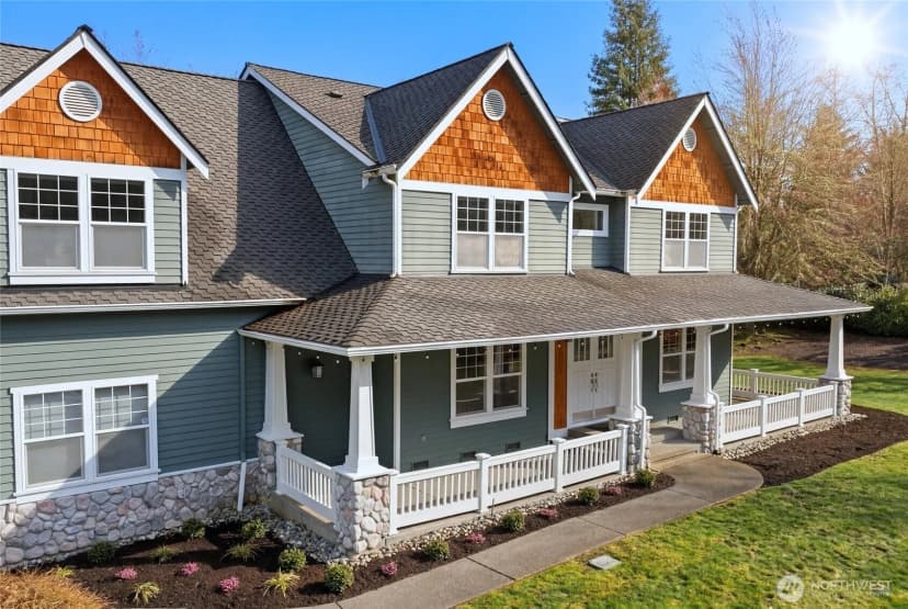 Property photo for 13205 218th Avenue Ne, Woodinville photo 2