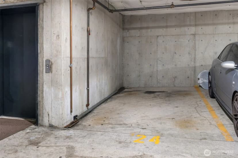Property photo for 621 5th Avenue N #403, Seattle photo 20