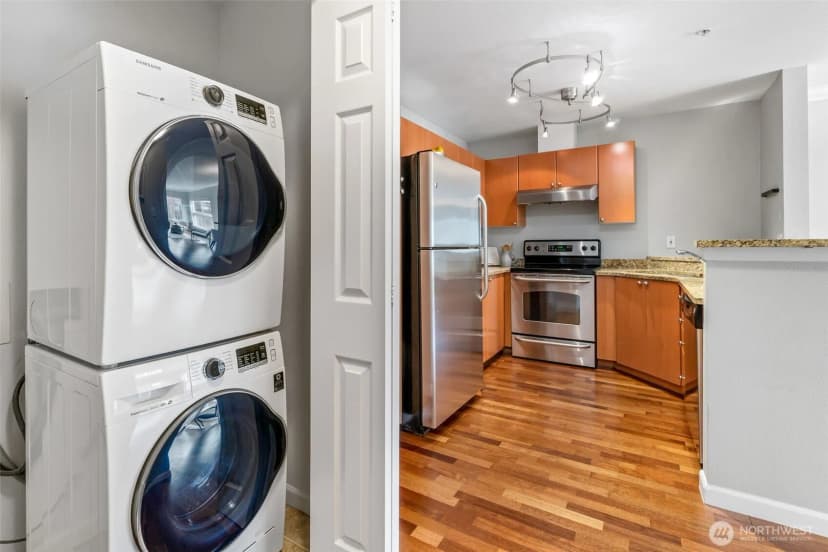 Property photo for 621 5th Avenue N #403, Seattle photo 18