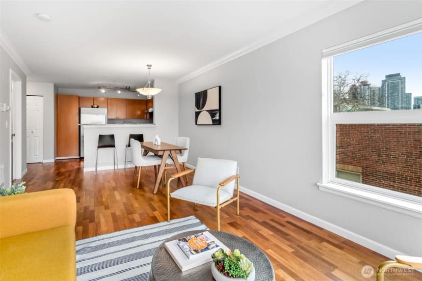 Property photo for 621 5th Avenue N #403, Seattle photo 7
