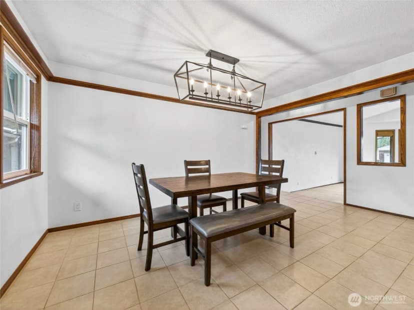 Property photo for 1507 Ocean Beach Boulevard S, Long Beach photo 17