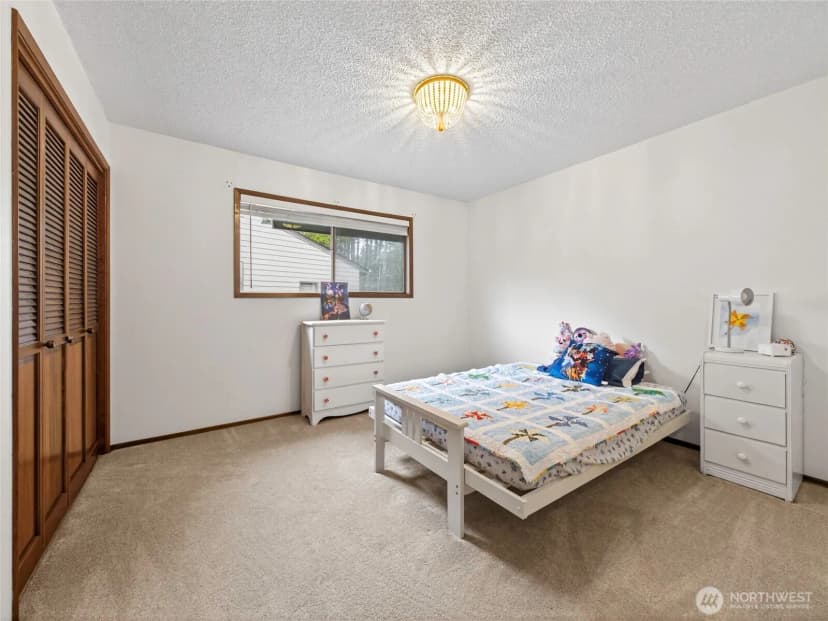 Property photo for 1507 Ocean Beach Boulevard S, Long Beach photo 20
