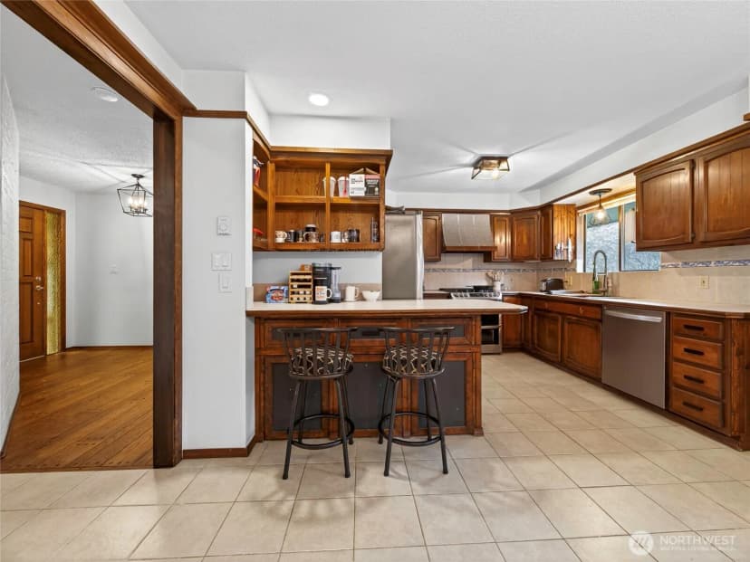 Property photo for 1507 Ocean Beach Boulevard S, Long Beach photo 12