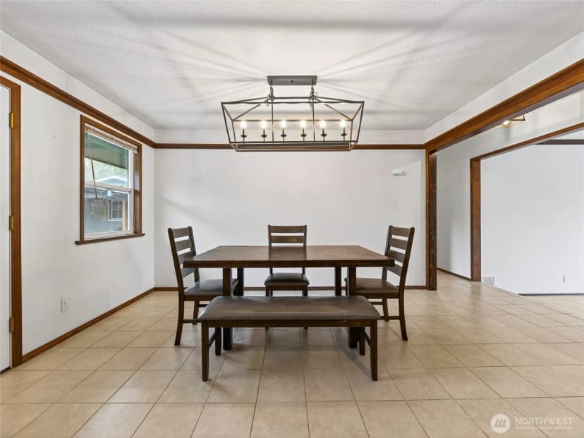 Property photo for 1507 Ocean Beach Boulevard S, Long Beach photo 16