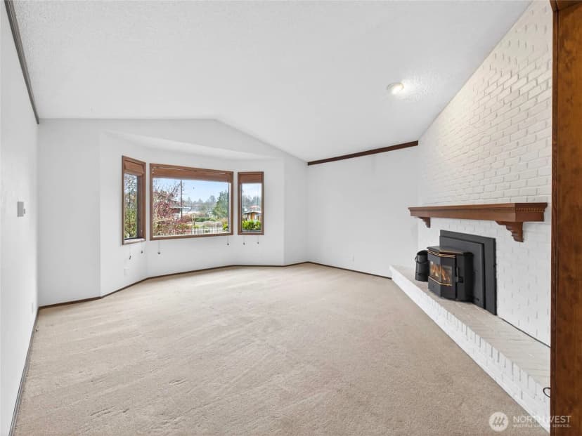 Property photo for 1507 Ocean Beach Boulevard S, Long Beach photo 24