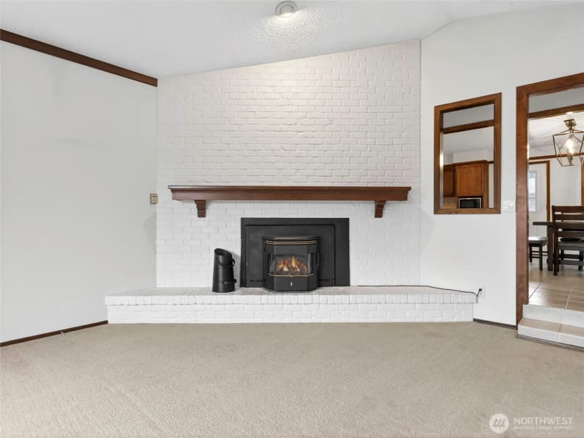 Property photo for 1507 Ocean Beach Boulevard S, Long Beach photo 27