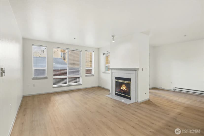 Property photo for 3028 Western Avenue #214, Seattle photo 8