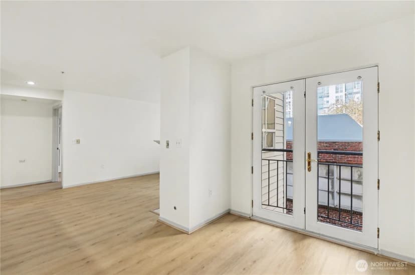 Property photo for 3028 Western Avenue #214, Seattle photo 10