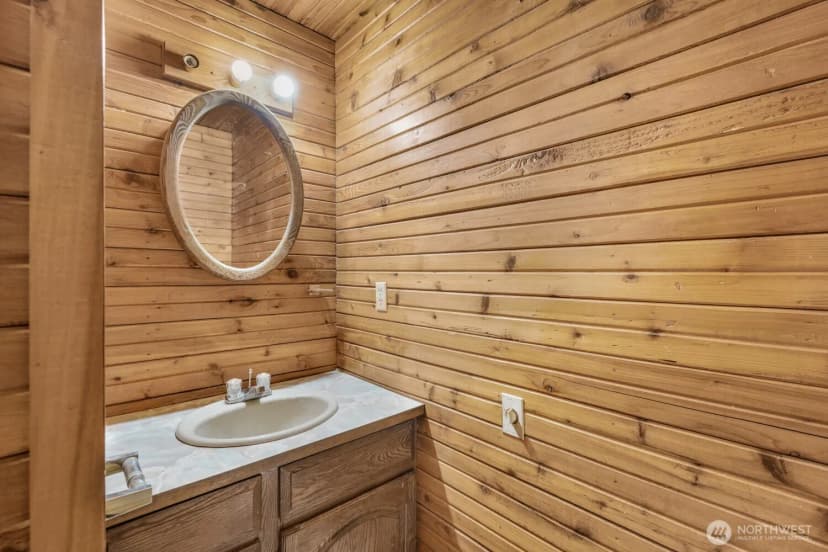 Property photo for 8388 N Pass Road, Sumas photo 19