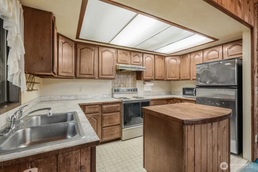 Property photo for 8388 N Pass Road, Sumas photo 12