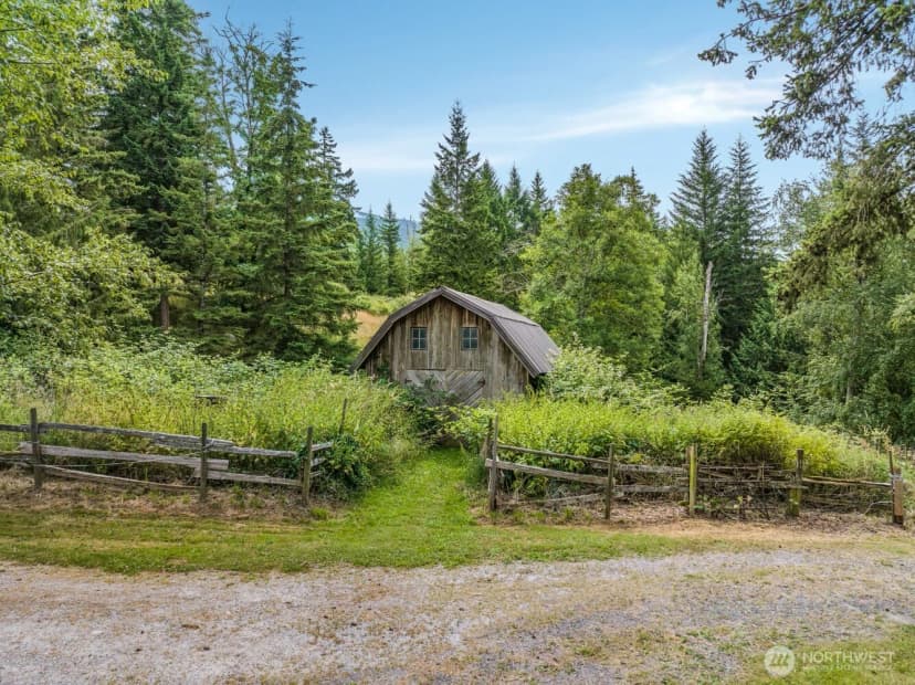 Property photo for 8388 N Pass Road, Sumas photo 31