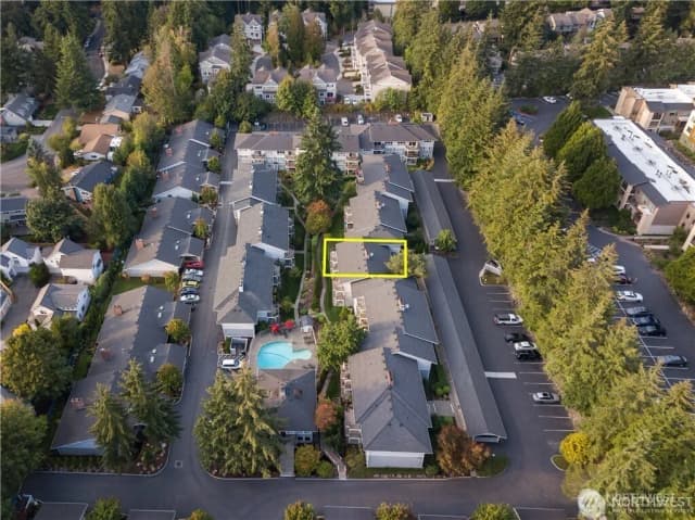 Property photo for 15214 Ne 8th Street #g18, Bellevue photo 3