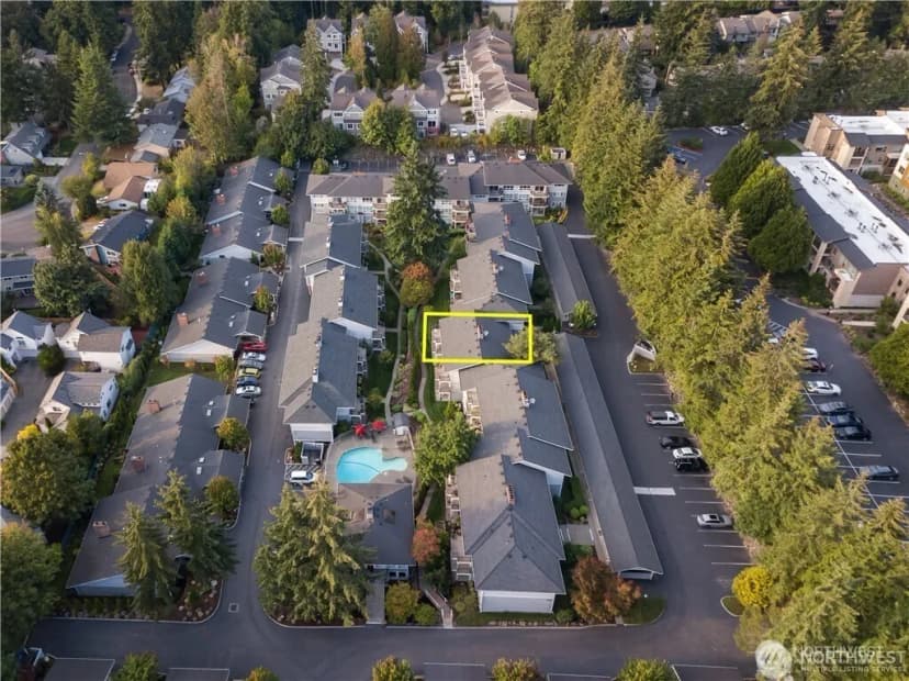Property photo for 15214 Ne 8th Street #g18, Bellevue photo 3