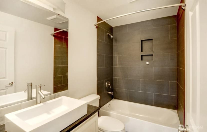 Property photo for 15214 Ne 8th Street #g18, Bellevue photo 17