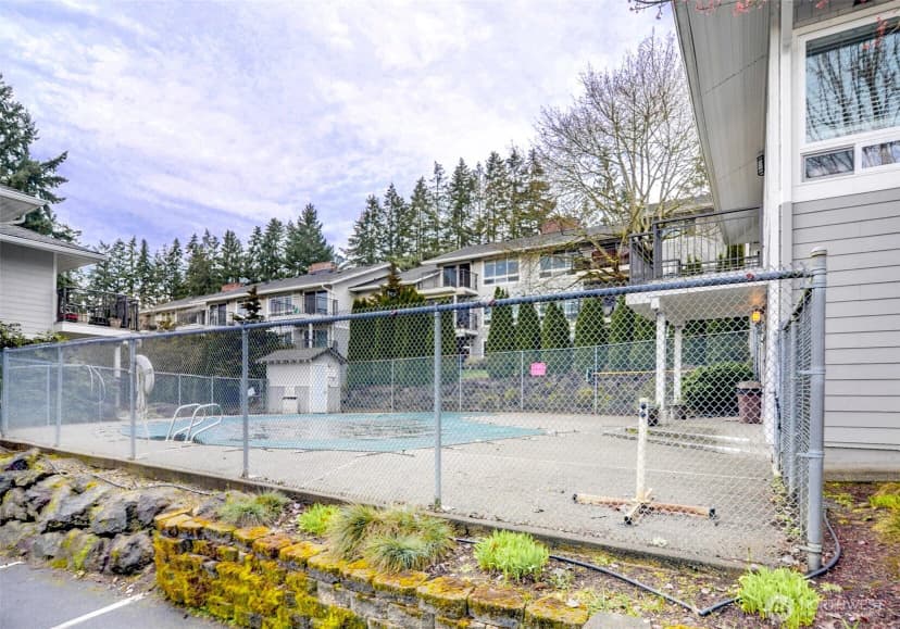 Property photo for 15214 Ne 8th Street #g18, Bellevue photo 24