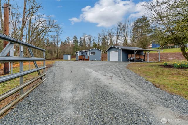 Property photo for 21215 Orting Kapowsin Hwy E, Graham