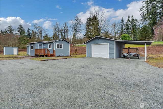 Property photo for 21215 Orting Kapowsin Hwy E, Graham photo 2
