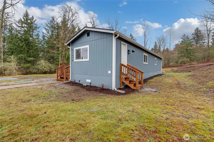 Property photo for 21215 Orting Kapowsin Hwy E, Graham photo 6