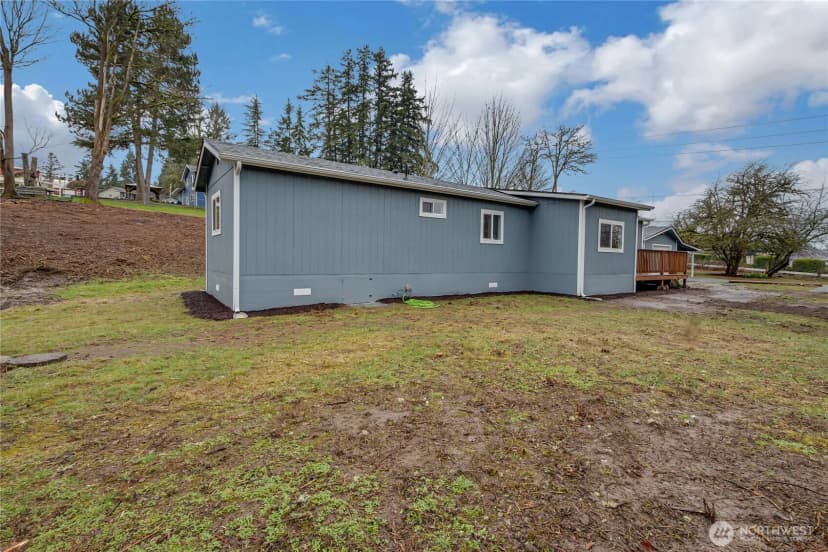 Property photo for 21215 Orting Kapowsin Hwy E, Graham photo 9