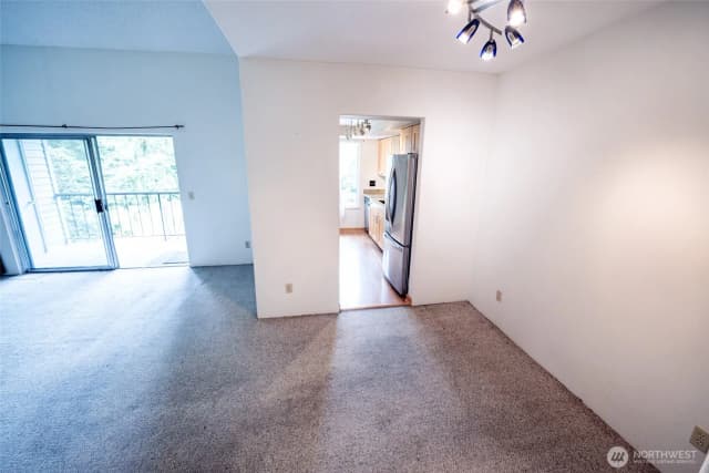 Property photo for 4635 W Lake Sammamish Parkway Se #g305, Issaquah photo 5