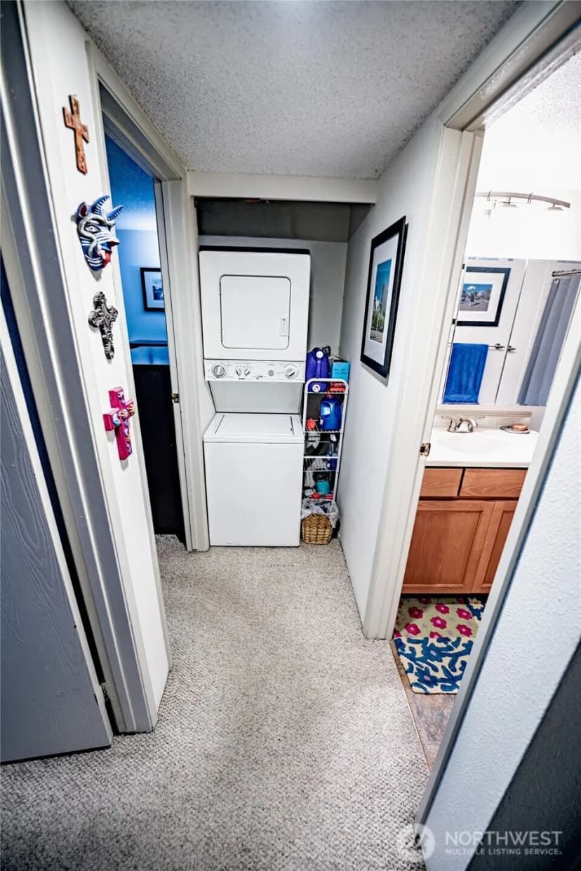 Property photo for 4635 W Lake Sammamish Parkway Se #g305, Issaquah photo 17