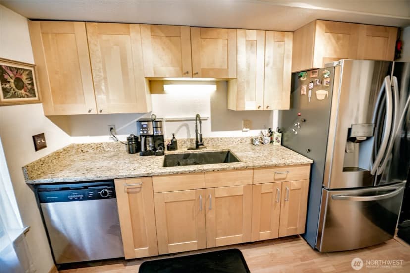 Property photo for 4635 W Lake Sammamish Parkway Se #g305, Issaquah photo 4