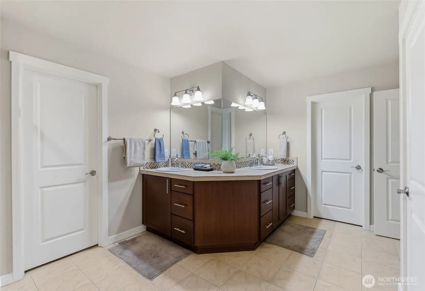 Property photo for 10191 238th Place Ne, Redmond photo 21