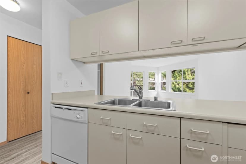 Property photo for 1822 152nd Avenue Ne #e-308, Bellevue photo 31