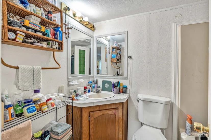 Property photo for 7629 N Old Pacific Highway, Castle Rock photo 21